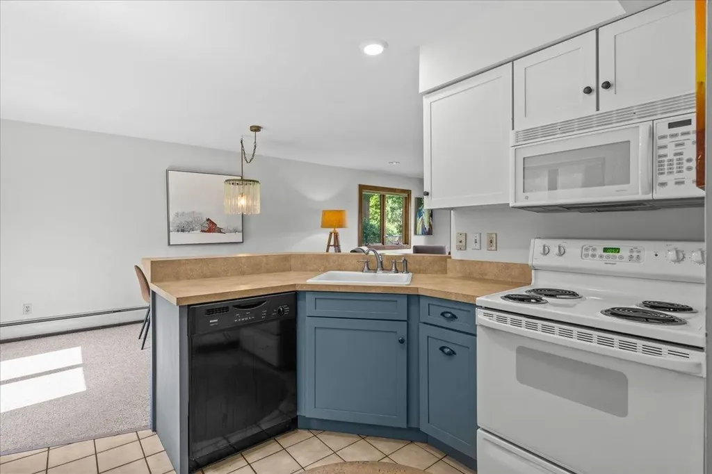 70 Field Road Stowe VT 05672