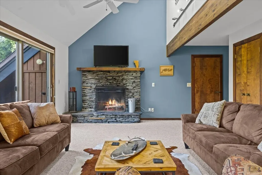 70 Field Road Stowe VT 05672