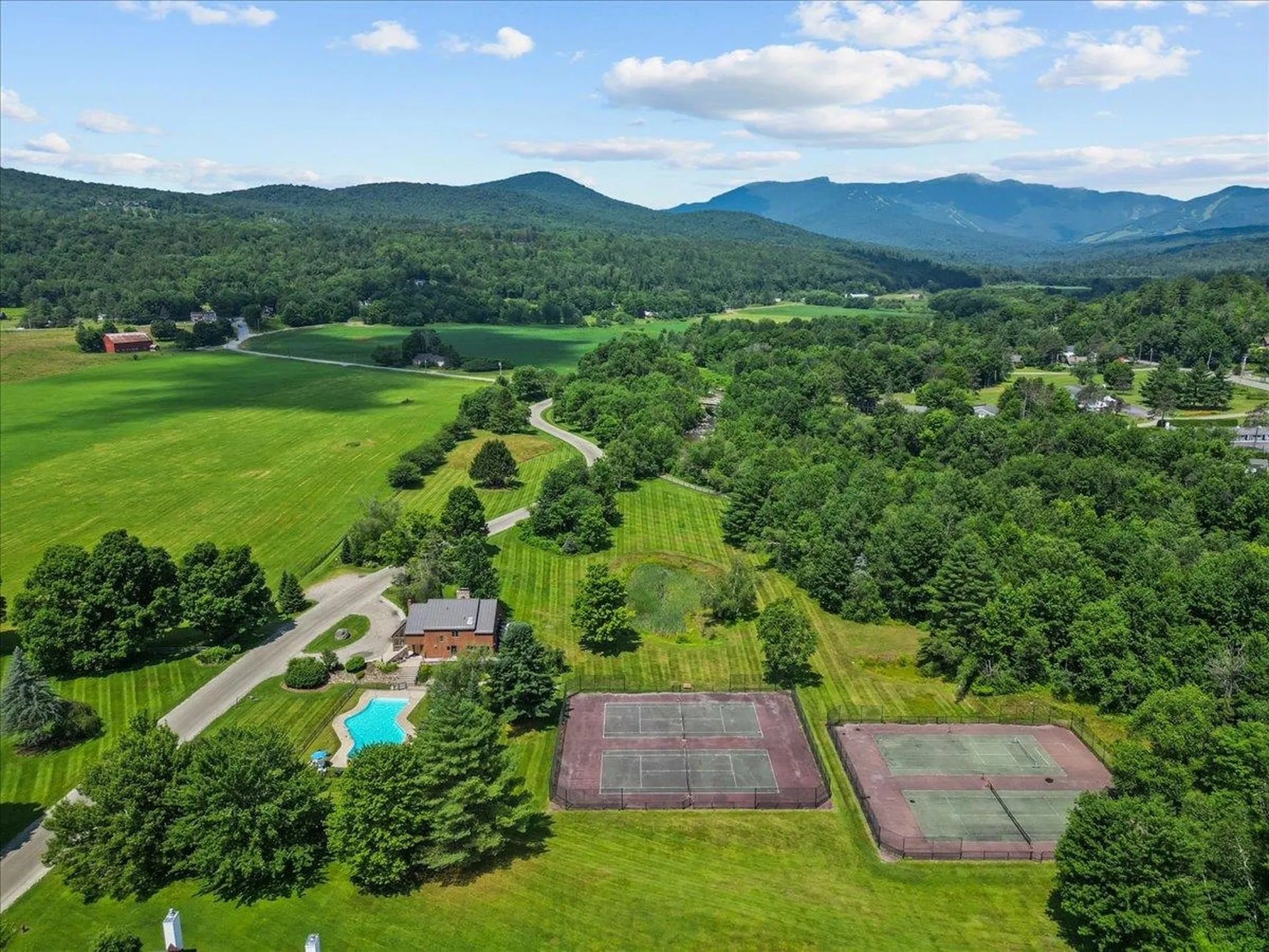 70 Field Road Stowe VT 05672