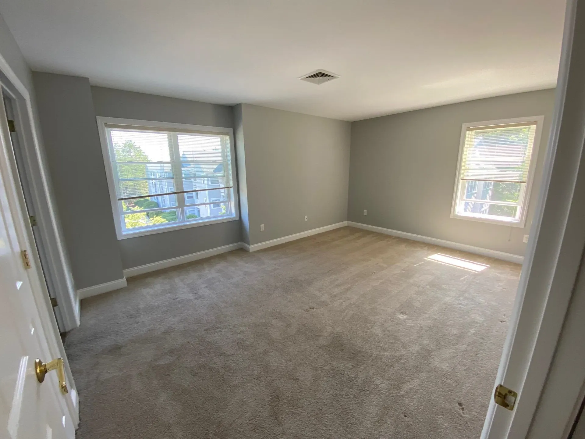 122 Coliseum Avenue Nashua NH 03063