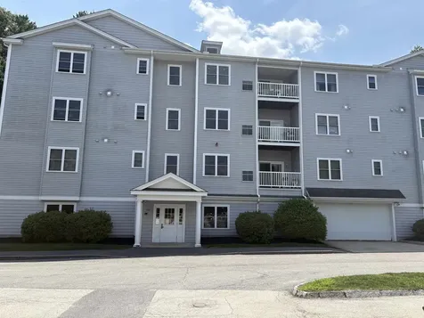 122 Coliseum Avenue Nashua NH 03063