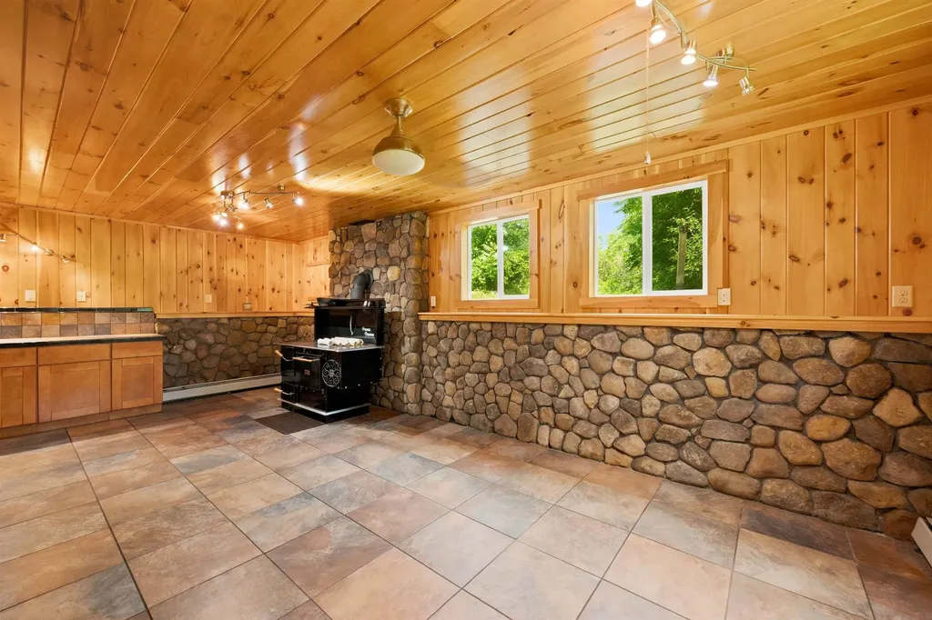 153 Brook Road Sanbornton NH 03269