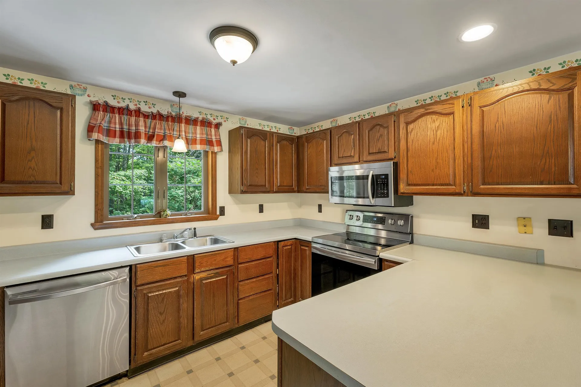 36 Glidden Road Gilford NH 03249