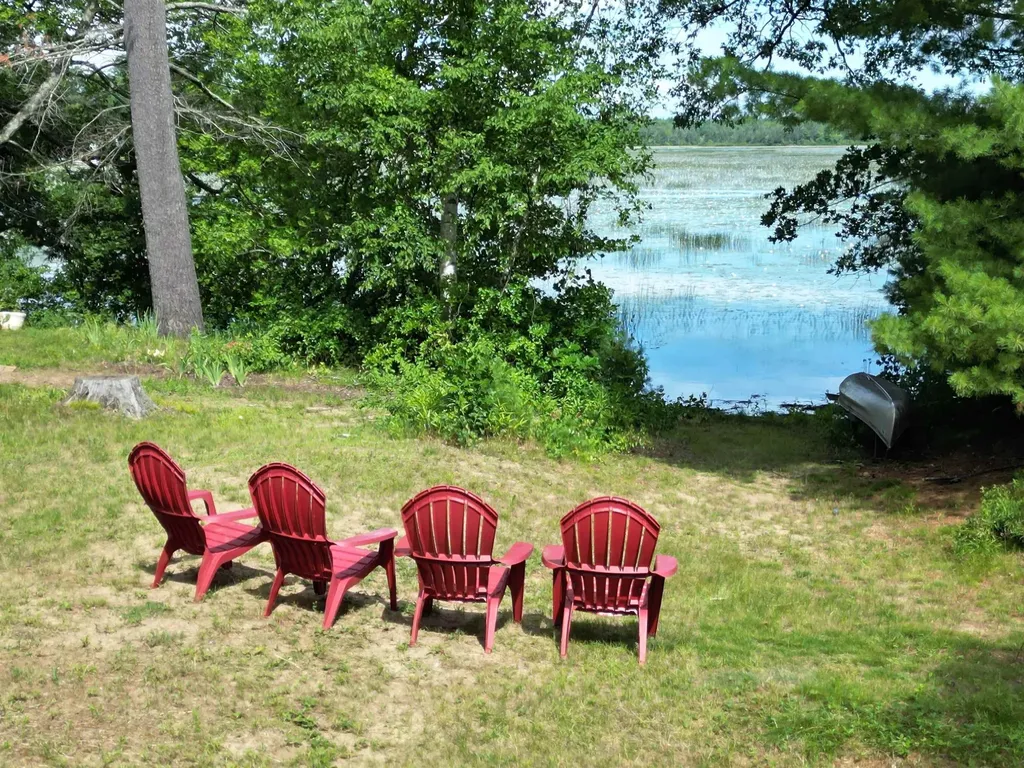 29 Coopers Grove Road Kingston NH 03848