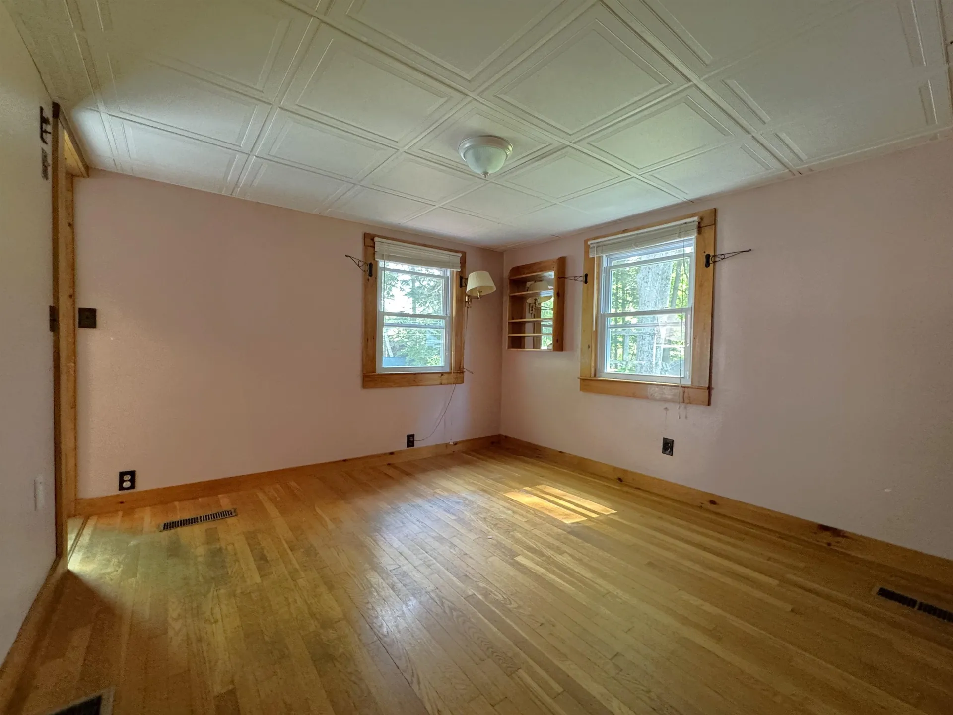 29 Coopers Grove Road Kingston NH 03848