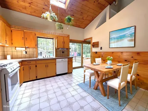 29 Coopers Grove Road Kingston NH 03848