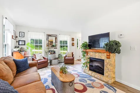 9 Pender Road Northwood NH 03261