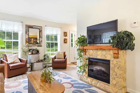 9 Pender Road Northwood NH 03261