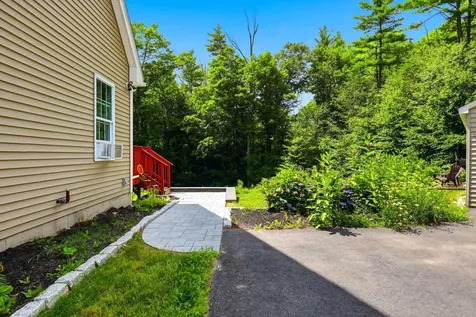 9 Pender Road Northwood NH 03261