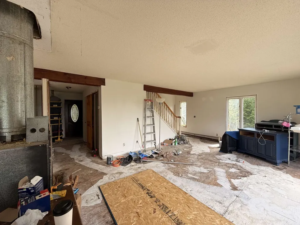 29 Mollie Road Bridgewater NH 03222