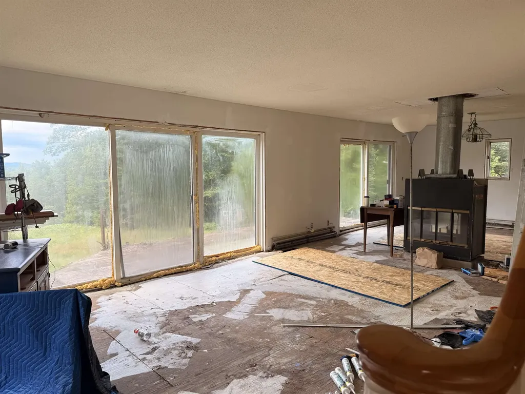 29 Mollie Road Bridgewater NH 03222