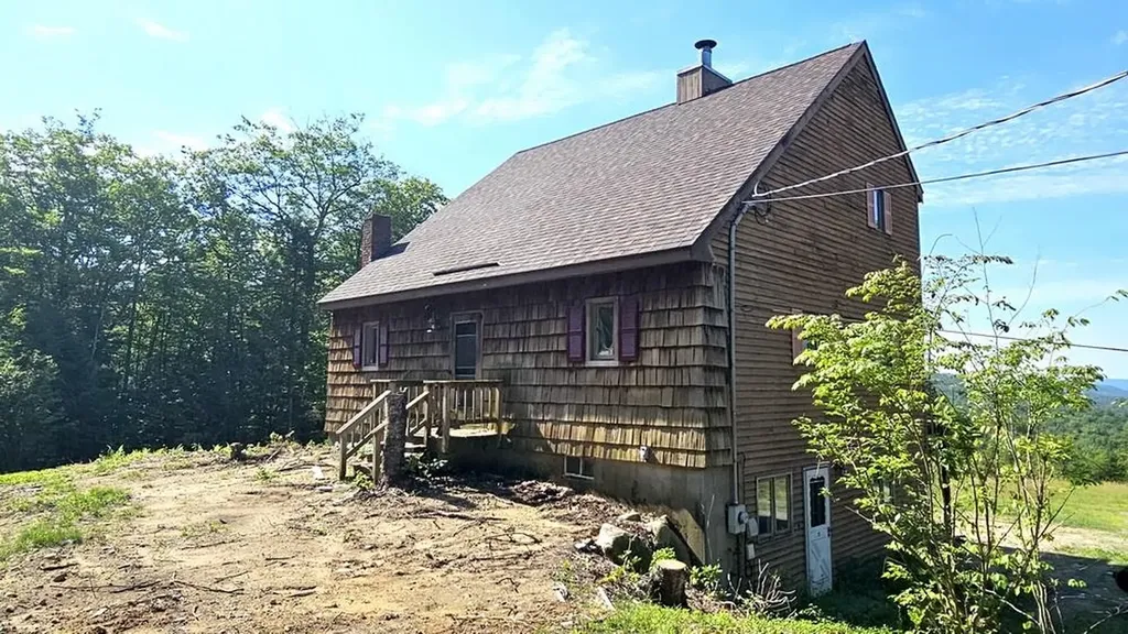 29 Mollie Road Bridgewater NH 03222