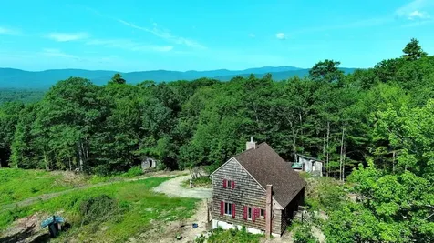 29 Mollie Road Bridgewater NH 03222