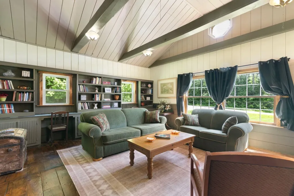 715 Chase Road Windham VT 05359