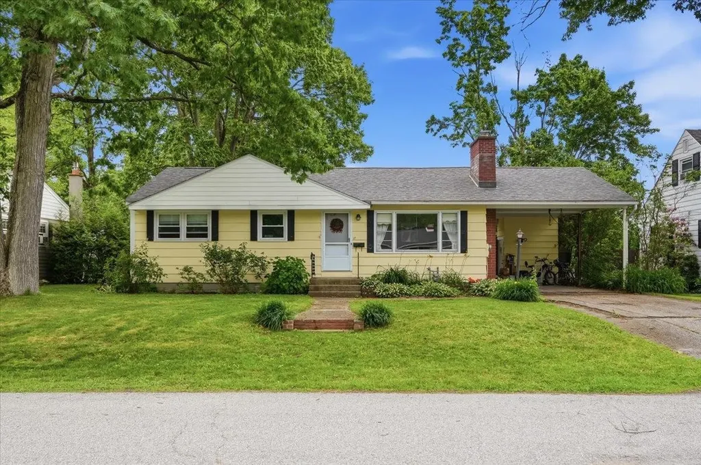 17 Rotunda Avenue Essex Junction VT 05452