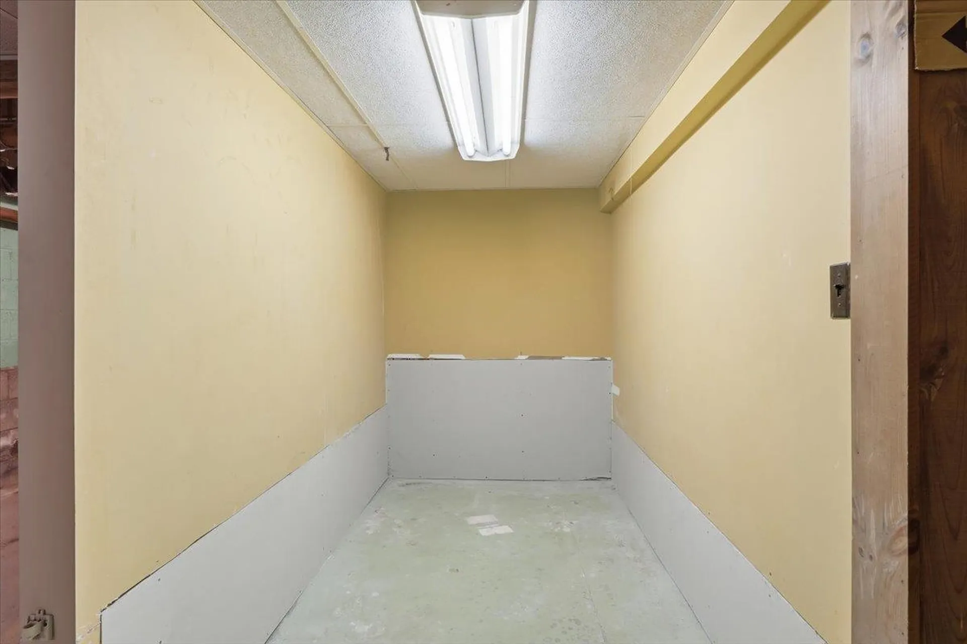 17 Rotunda Avenue Essex Junction VT 05452