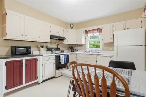 17 Rotunda Avenue Essex Junction VT 05452