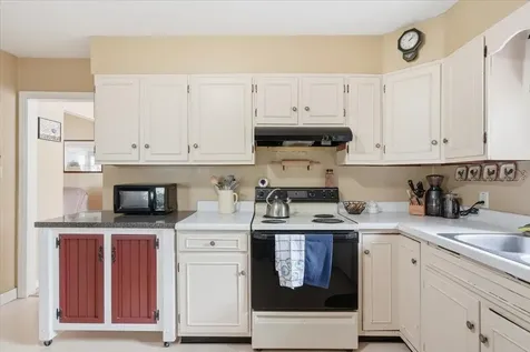 17 Rotunda Avenue Essex Junction VT 05452