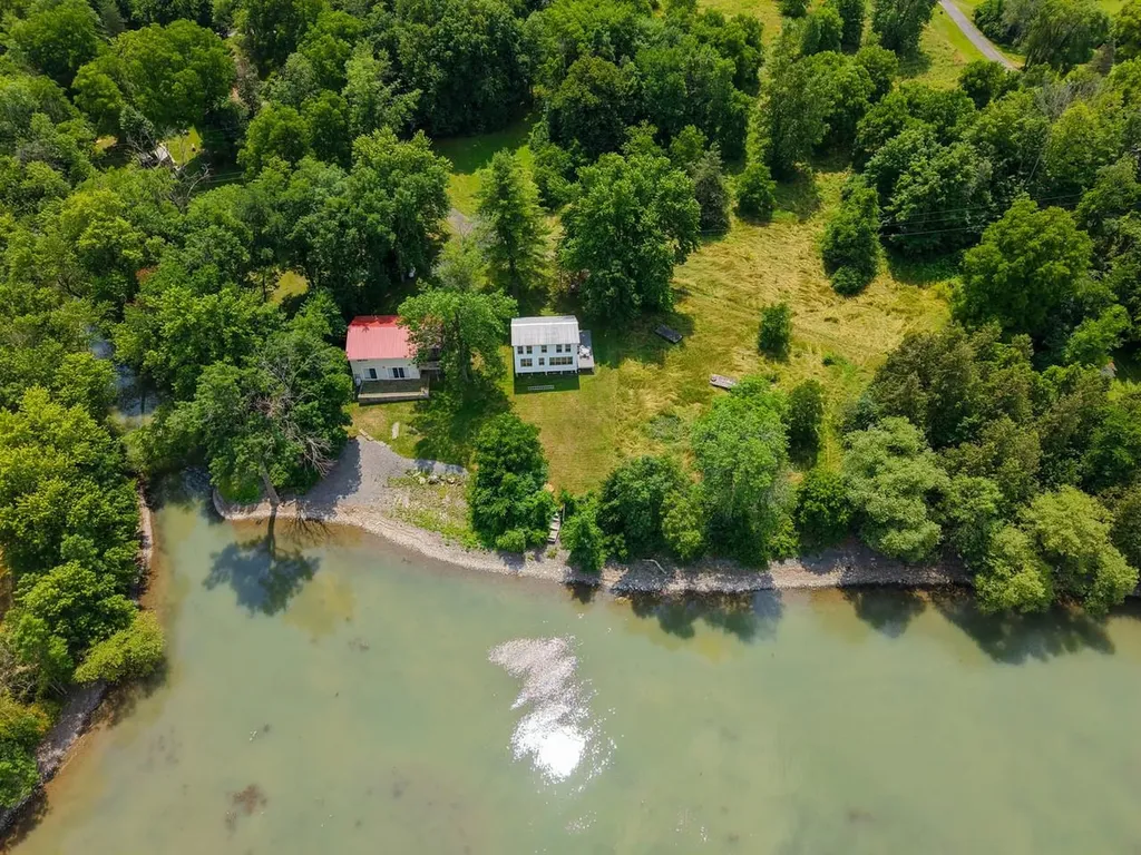 56 Giards Bay Drive Bridport VT 05734