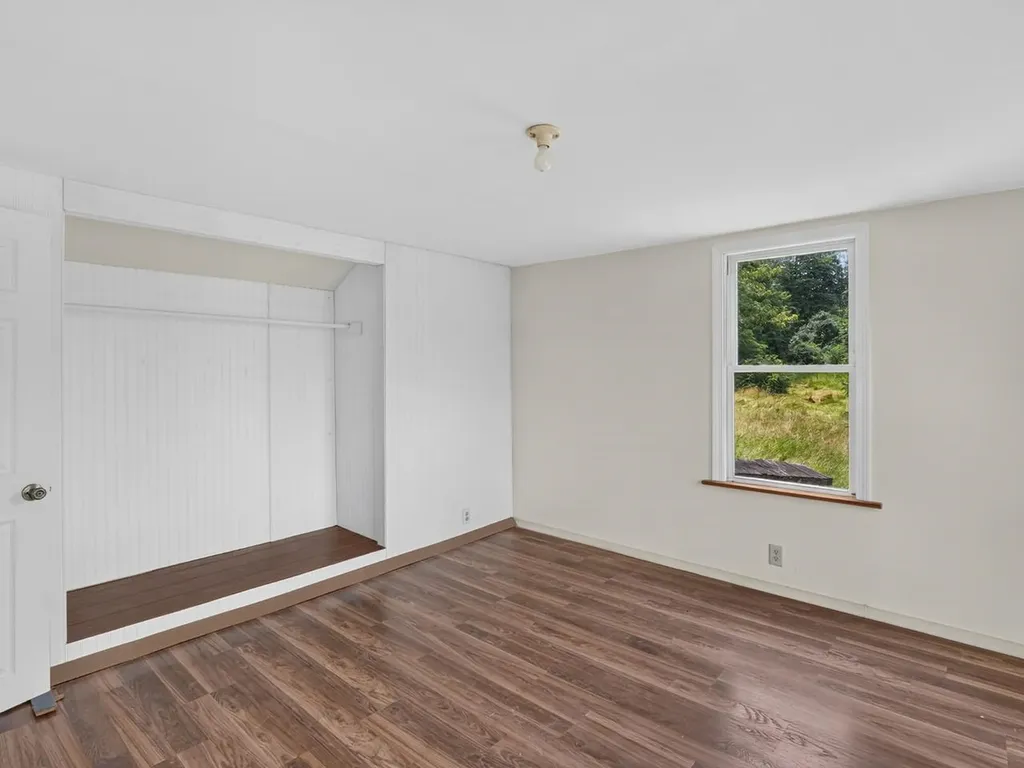 56 Giards Bay Drive Bridport VT 05734