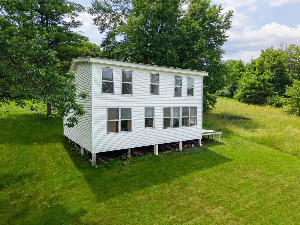 56 Giards Bay Drive Bridport VT 05734