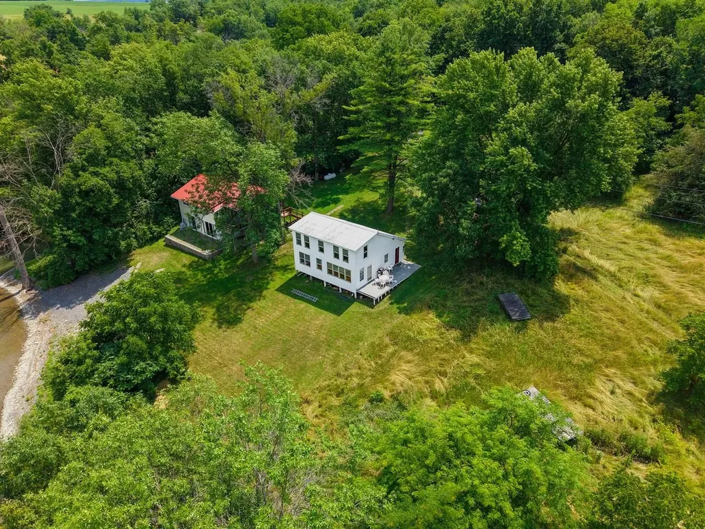 56 Giards Bay Drive Bridport VT 05734