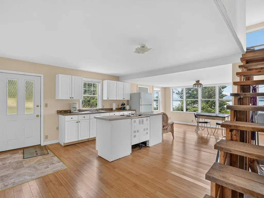 56 Giards Bay Drive Bridport VT 05734