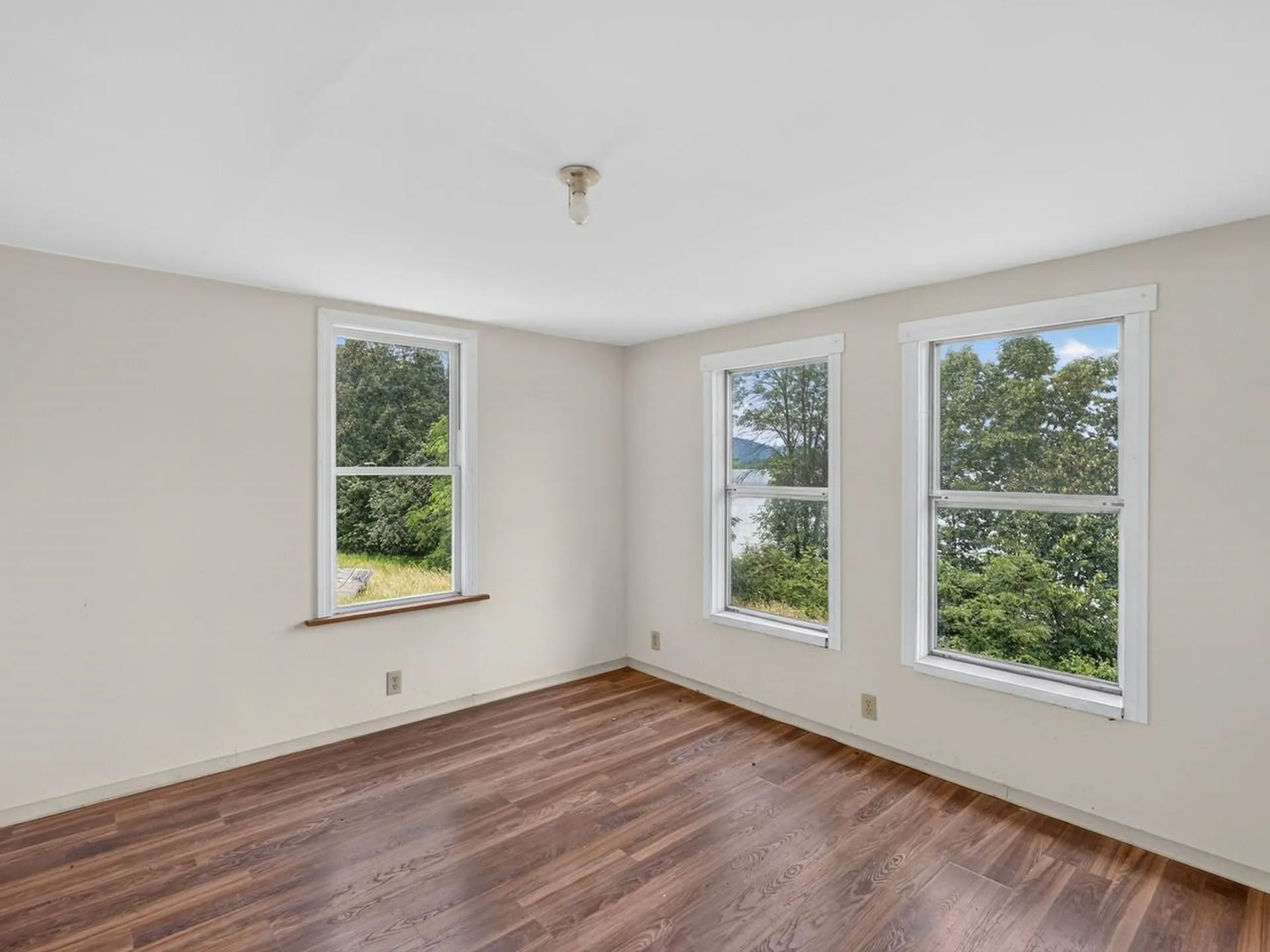 56 Giards Bay Drive Bridport VT 05734