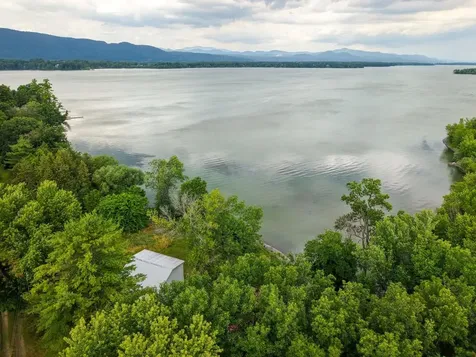 56 Giards Bay Drive Bridport VT 05734