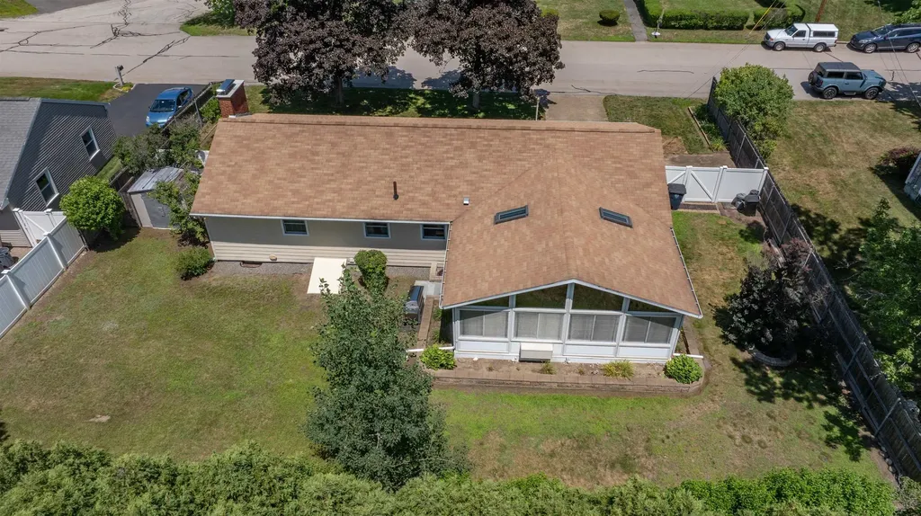 6 Aztec Road Nashua NH 03063