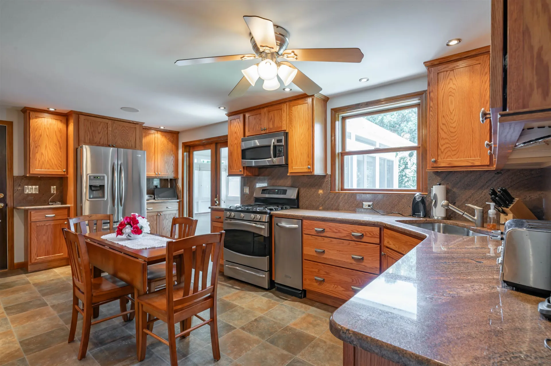 6 Aztec Road Nashua NH 03063