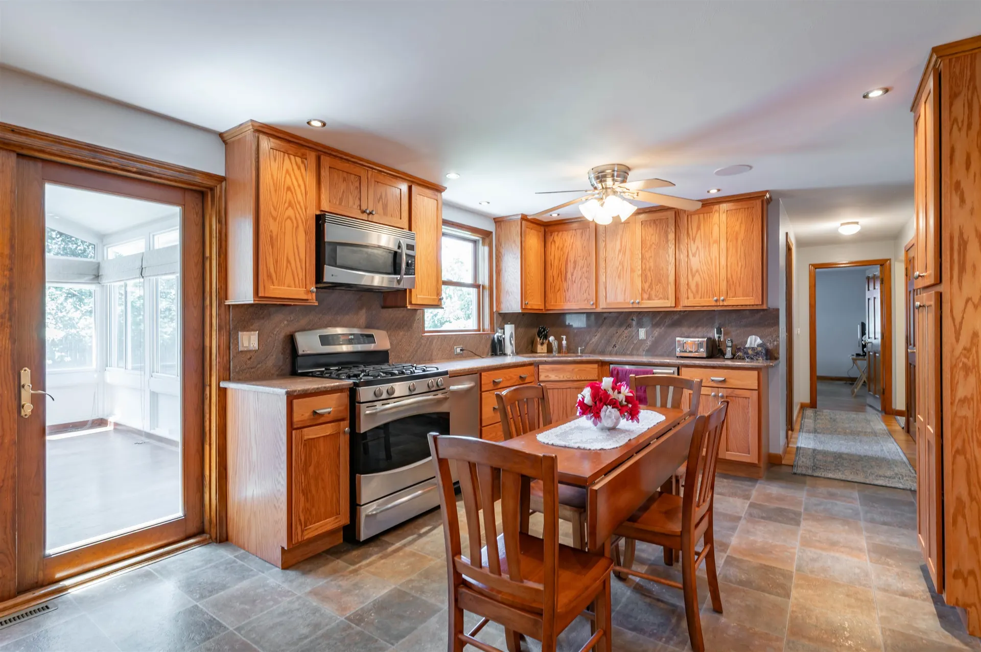 6 Aztec Road Nashua NH 03063