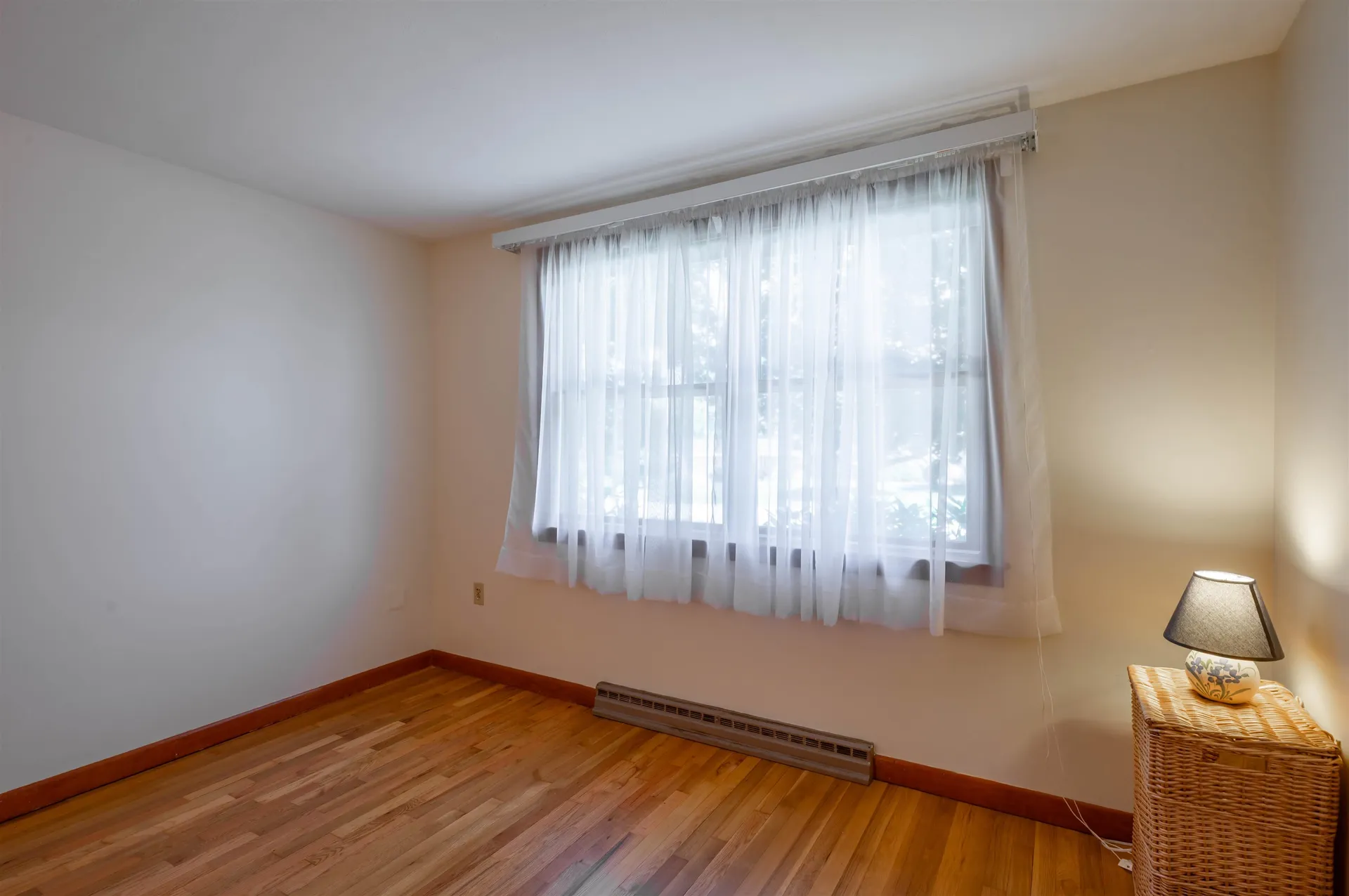 6 Aztec Road Nashua NH 03063