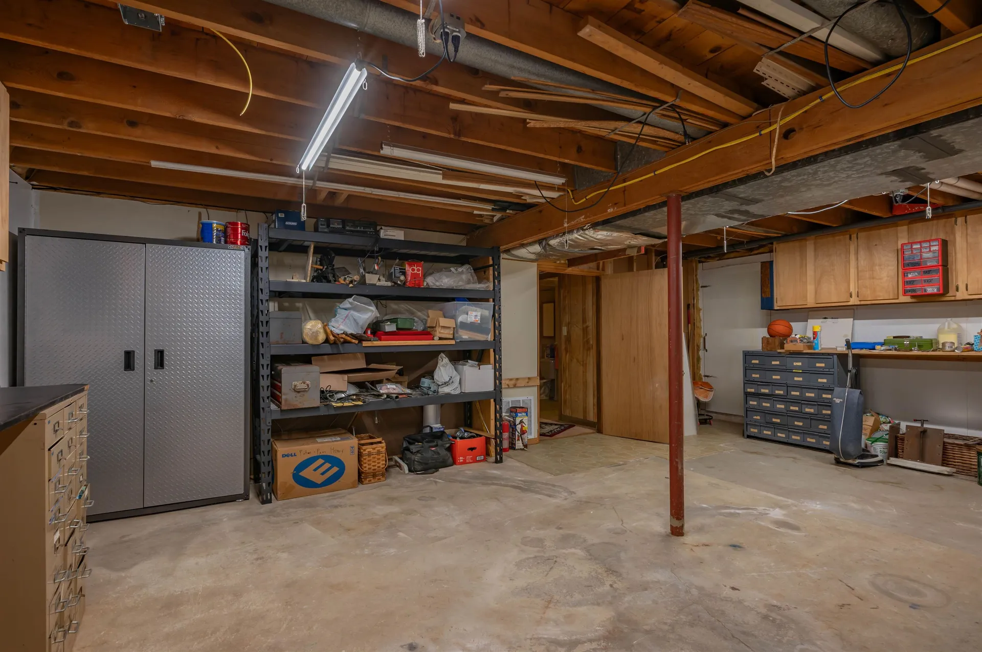 6 Aztec Road Nashua NH 03063