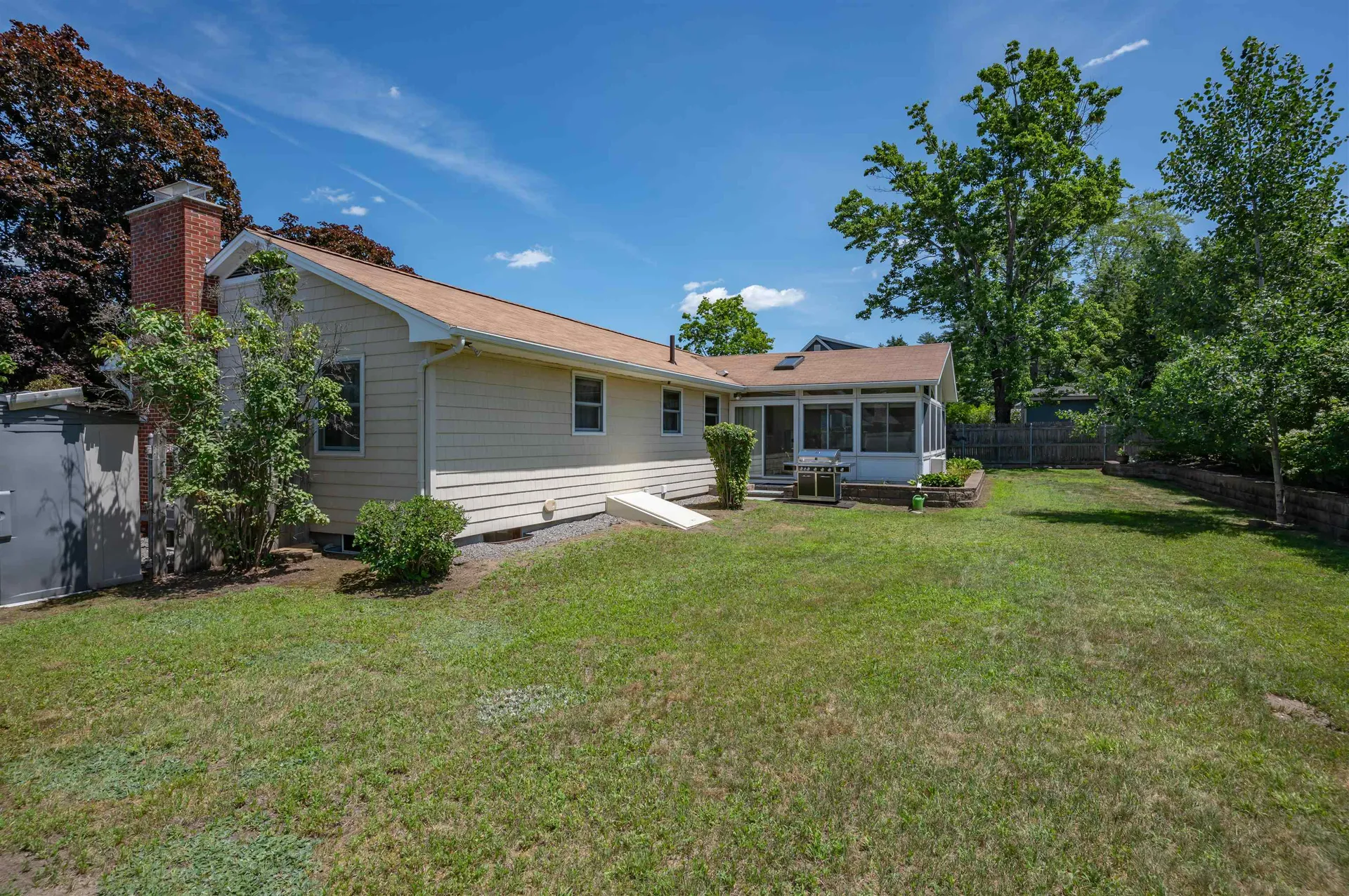 6 Aztec Road Nashua NH 03063