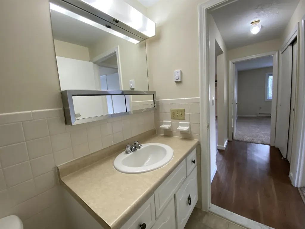 95 Powers Street Milford NH 03055