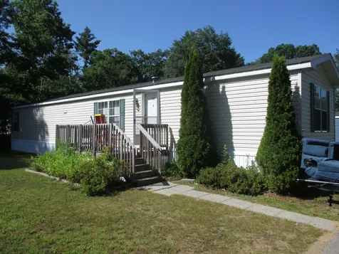 109 Colonial Avenue Somersworth NH 03878