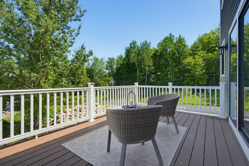 21 Upper Ladd Hill Road Meredith NH 03253