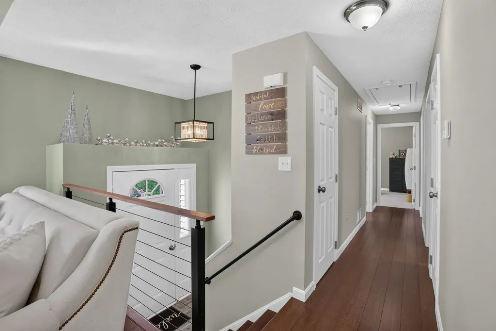 18 Cobble Hill Road Nashua NH 03062
