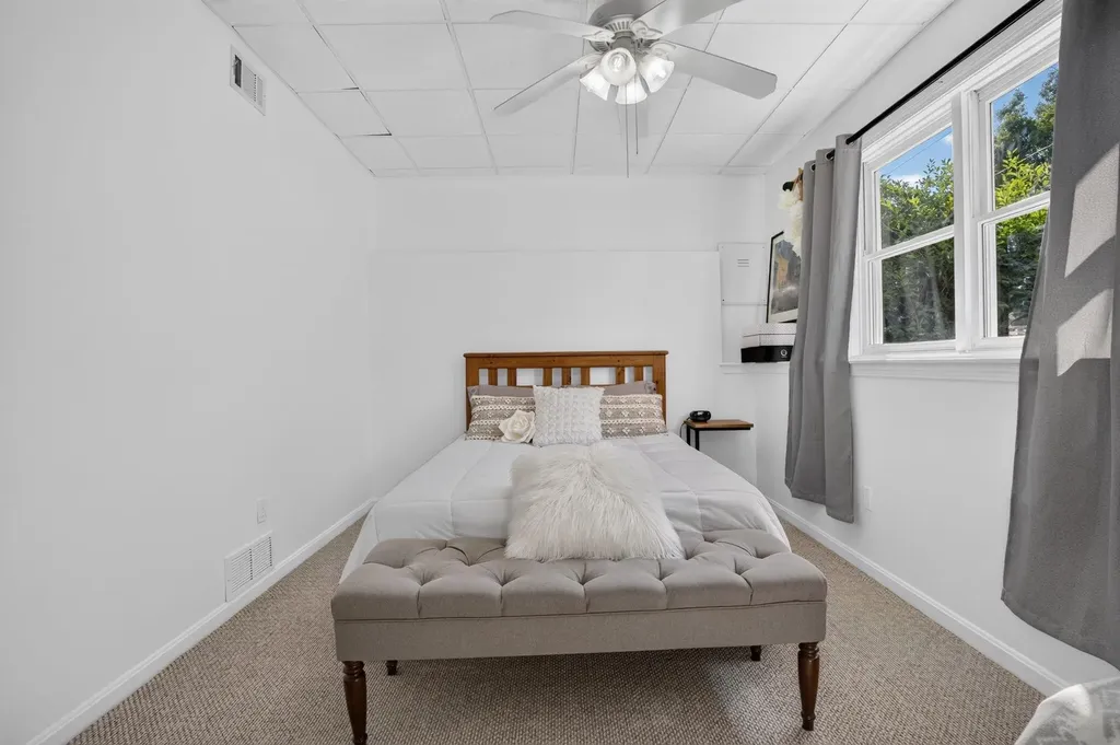 18 Cobble Hill Road Nashua NH 03062