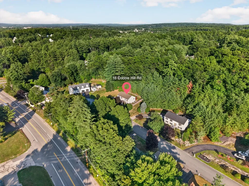 18 Cobble Hill Road Nashua NH 03062