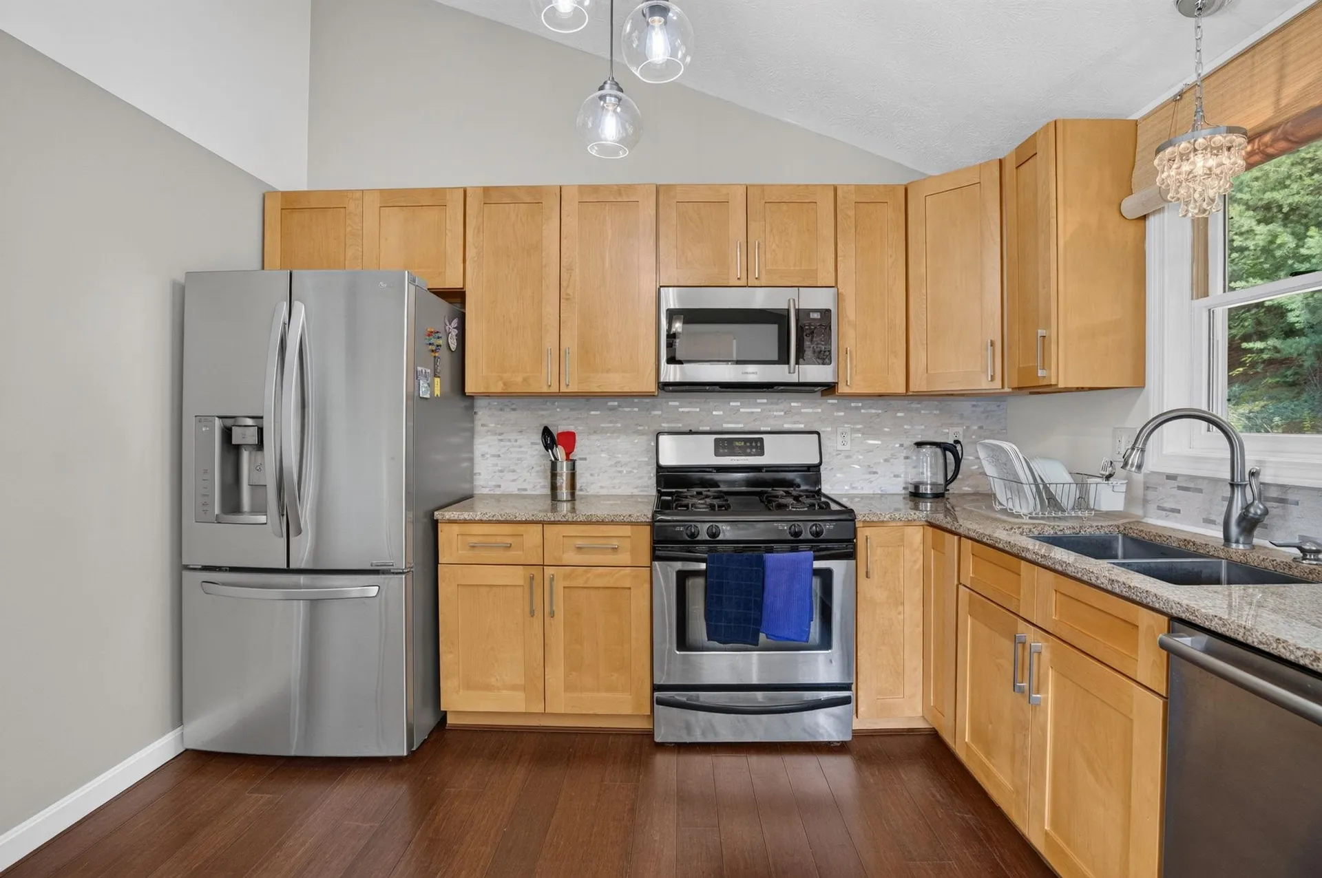 18 Cobble Hill Road Nashua NH 03062