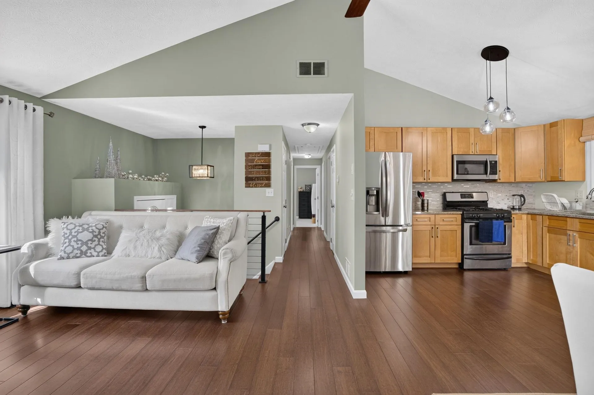 18 Cobble Hill Road Nashua NH 03062
