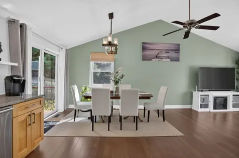 18 Cobble Hill Road Nashua NH 03062