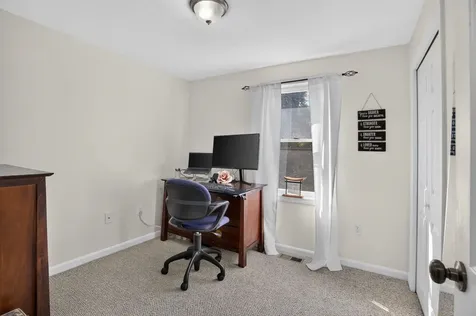 18 Cobble Hill Road Nashua NH 03062