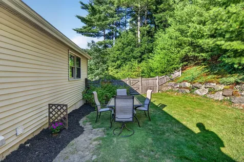 18 Cobble Hill Road Nashua NH 03062