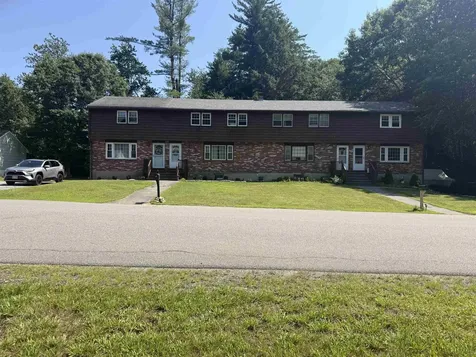 6 Auburn Street Plaistow NH 03865