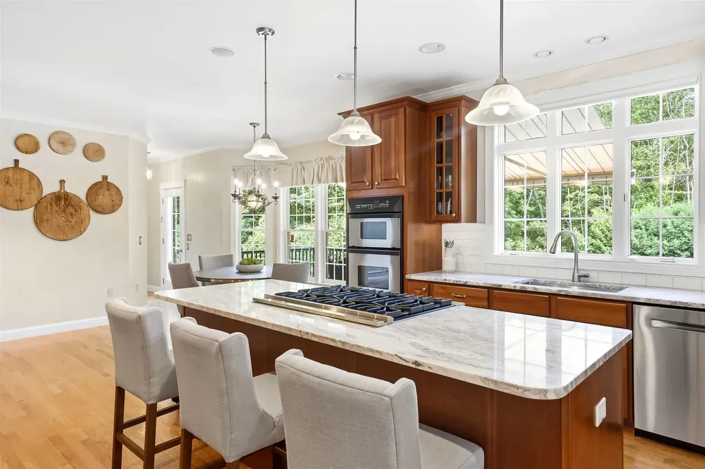 5 Sherwood Road Windham NH 03087