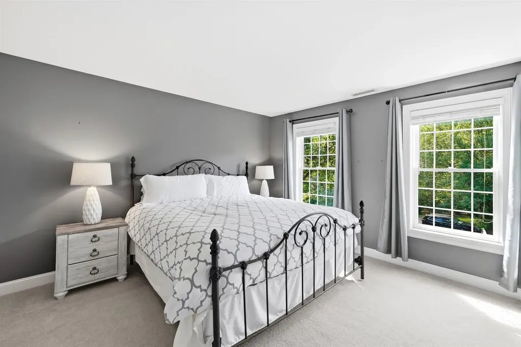 5 Sherwood Road Windham NH 03087