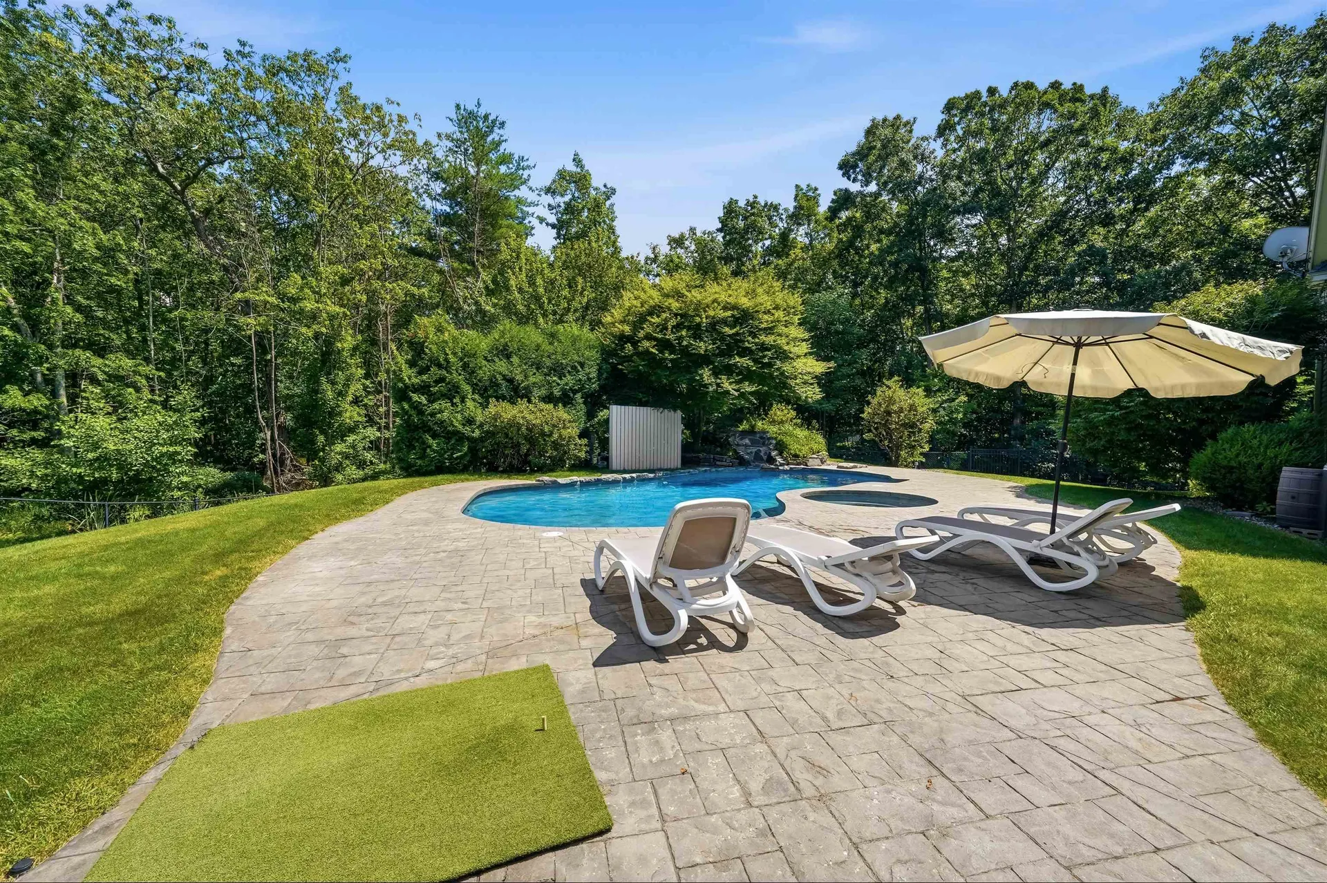 5 Sherwood Road Windham NH 03087